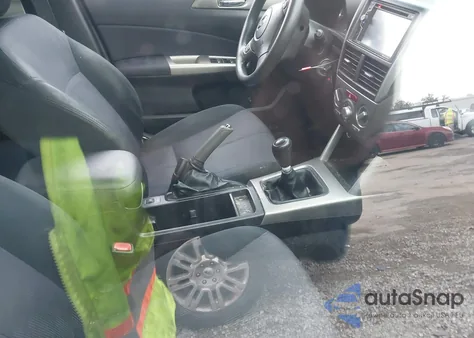 2010 Subaru Forester 2.5X Premium из США, поврежденный, VIN JF2SH6CC0AG772647